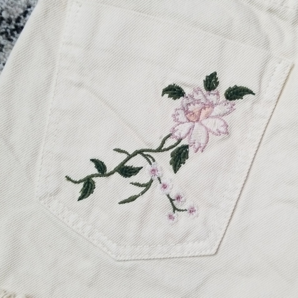 Zara shorts - Picture 5 of 5